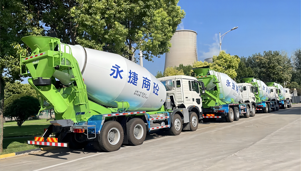 重汽&梦之城搅拌车交付客户