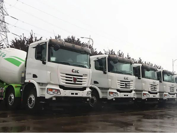 时隔一月洛阳老客户再提车，，联合梦之城这一组合火了……